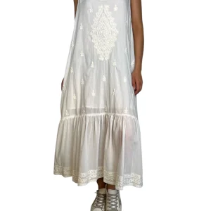 Vestido Bordado
